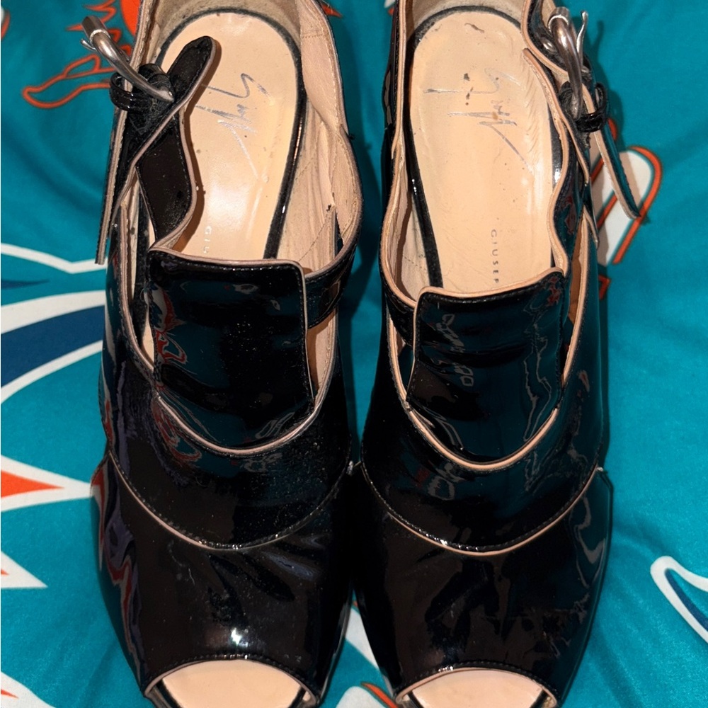Stylish Black Women's Shoes